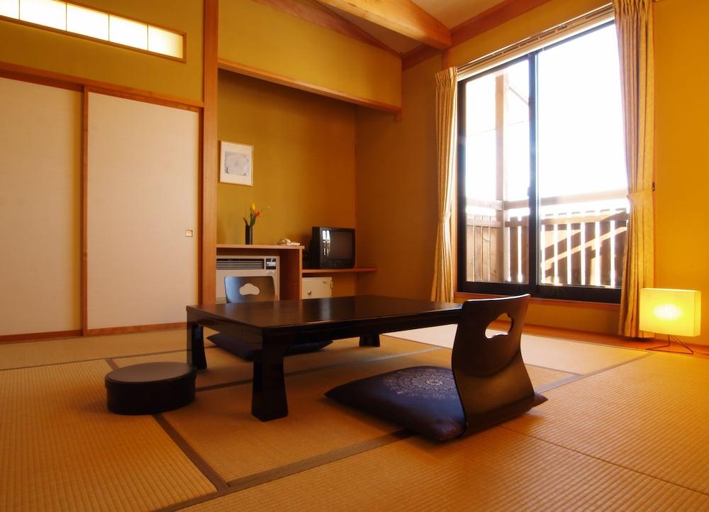 Hakuba Alpine Hotel Exterior foto